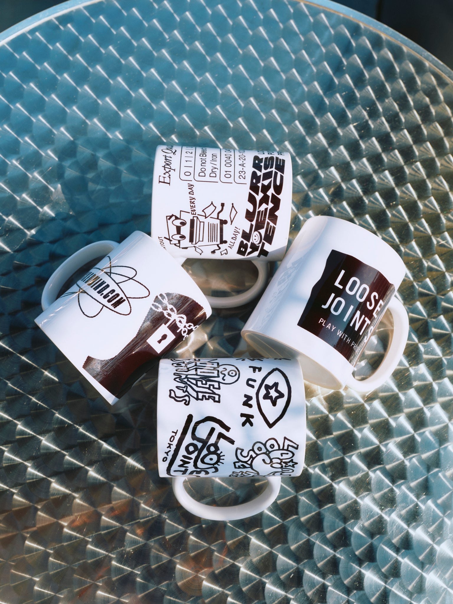 TOMOO GOKITA - 'V.P' MUG CUP