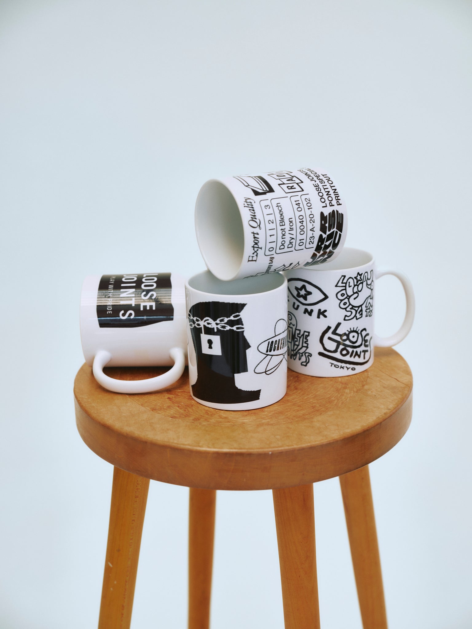TOMOO GOKITA - 'V.P' MUG CUP